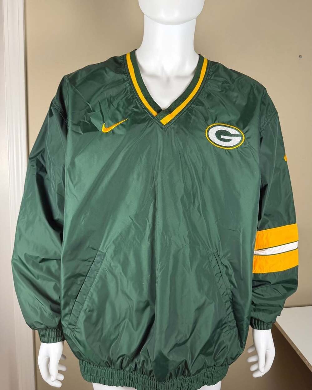 Vintage Nike Green Bay Packers NFL Pro Line V-Neck Pullover Windbreaker Jacket